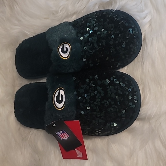 💚Green Bay Packers Sequins Women's Slippers - Size 9-10 L 💚 - Picture 1 of 8
